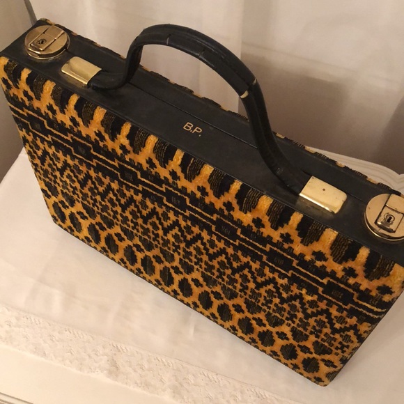 Trendy Rare Vintage Black & Mustard Briefcase🎊 - Picture 2 of 15